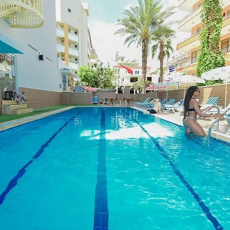 Kleopatra Blue Hawaii Otel Alanya